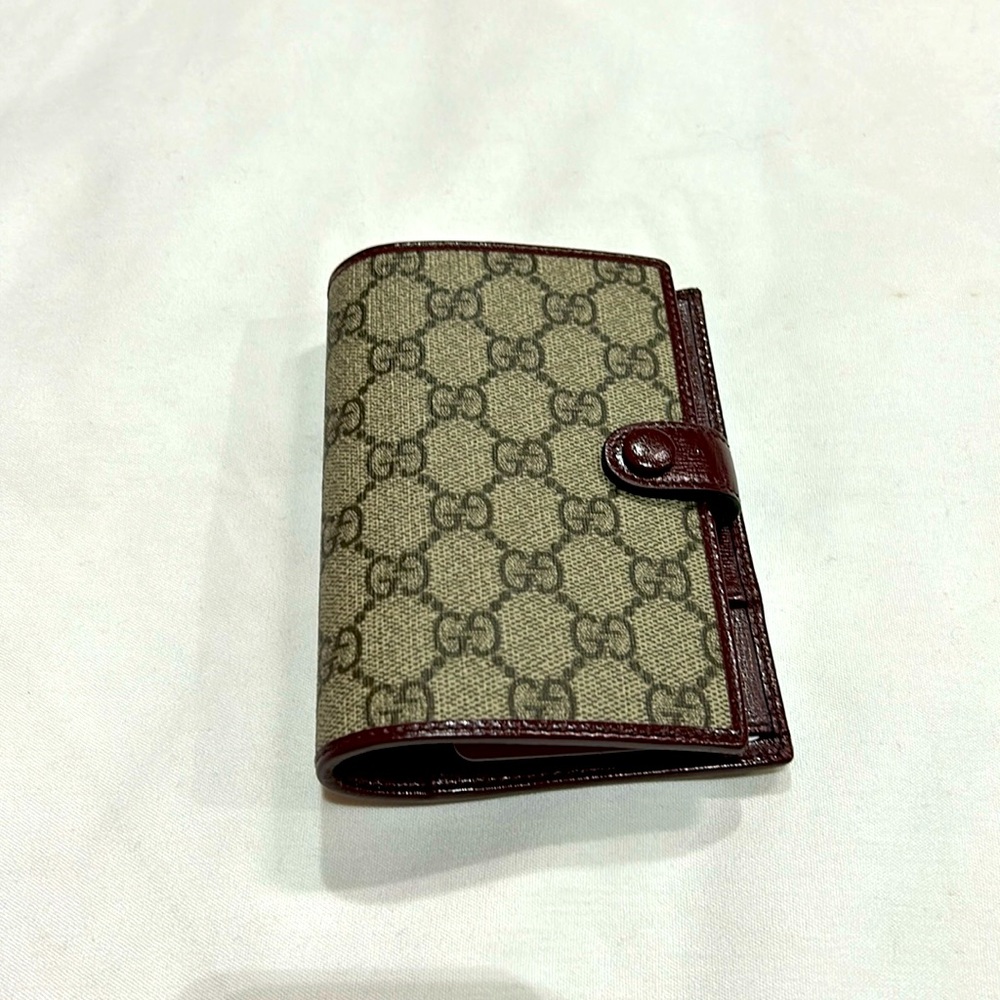 Gucci wallet
